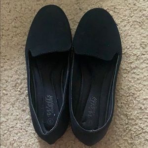 Women’s Flats Size 6